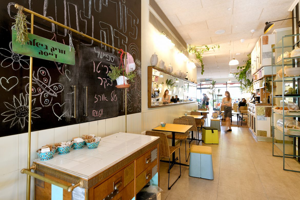 פרויקט תכנון מטבח + בר של זוריק - בית קפה שכונתי ומיוחד בתל אביב